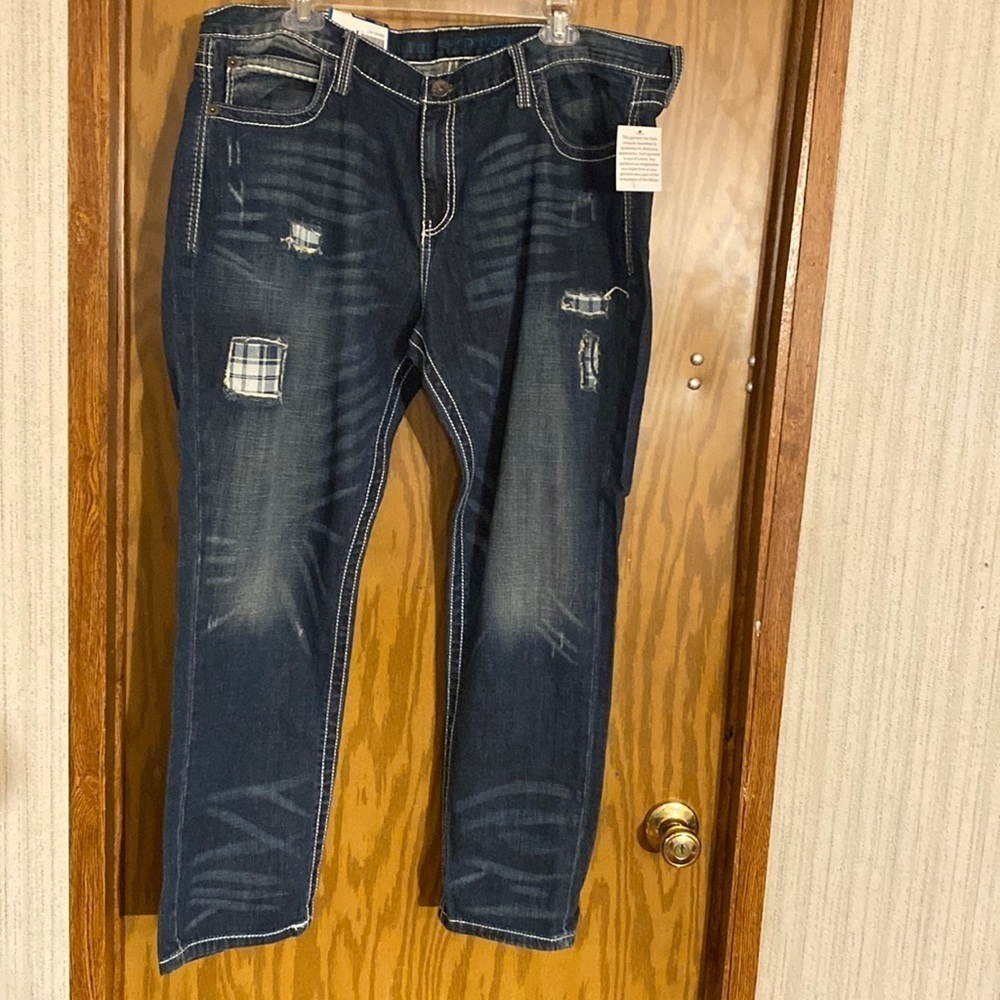 Rhyon Cruel Denim Mid Rise Boyfriend Straight leg jeans size 35/19 Short (BT)
